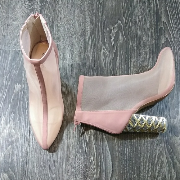 🆕 Blush Mesh Chunky Clear & Gold Heel Booties - Picture 5 of 8